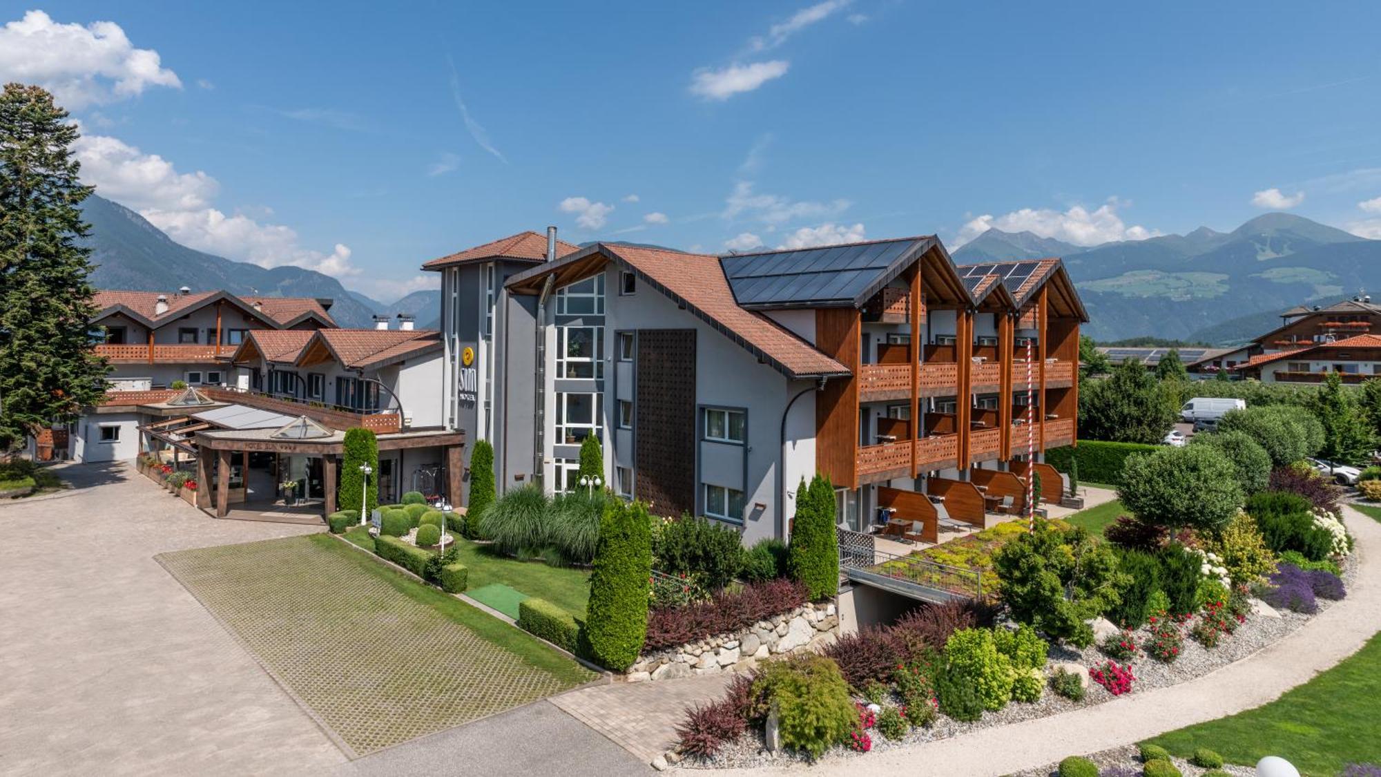 Hotel Sun Natz-Schabs Екстериор снимка